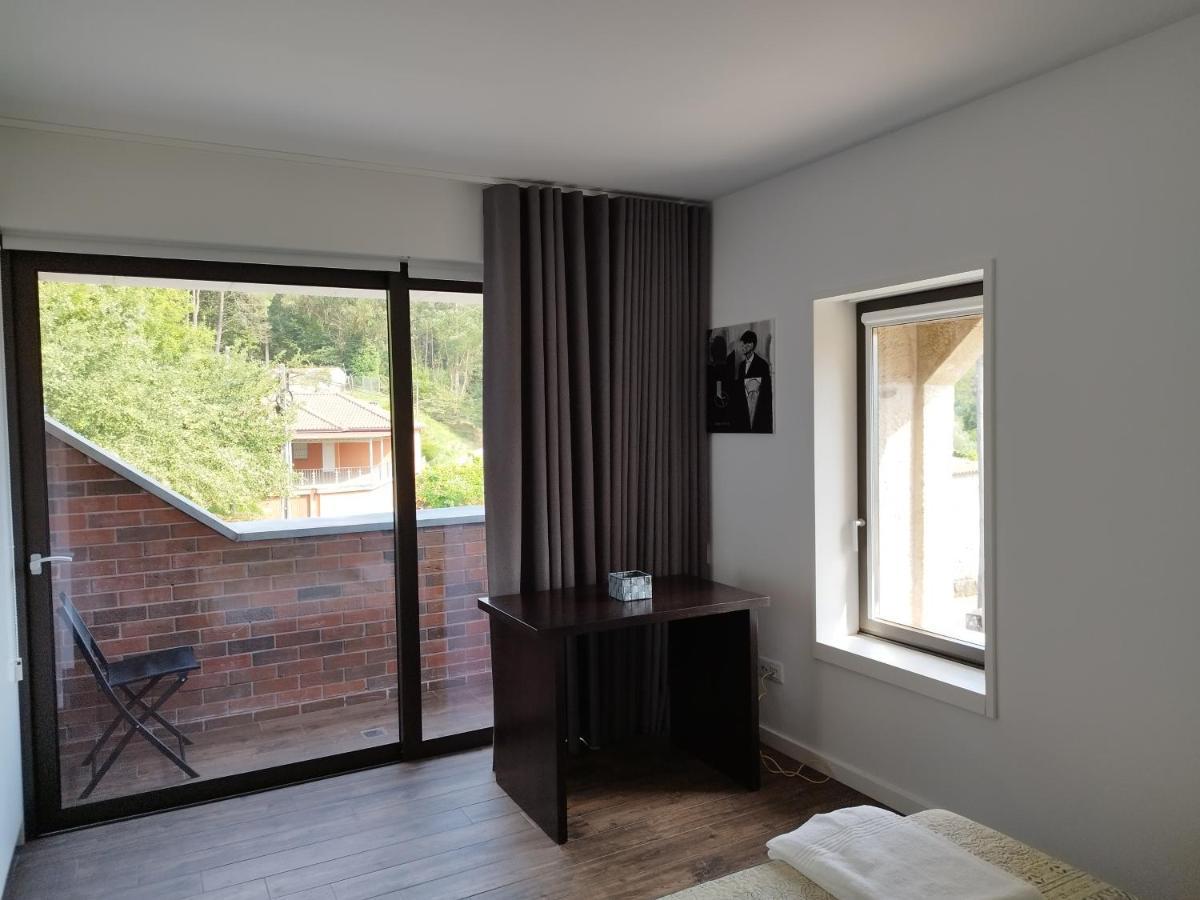 Villa Box House Paredes de Coura Exterior foto